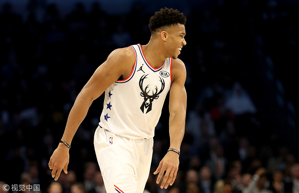 乐鱼体育App-包含字母哥与40激战热火分钟，战术调整胜负难料！，Doinb焦点对战观众掌声雷动的词条-乐鱼体育App